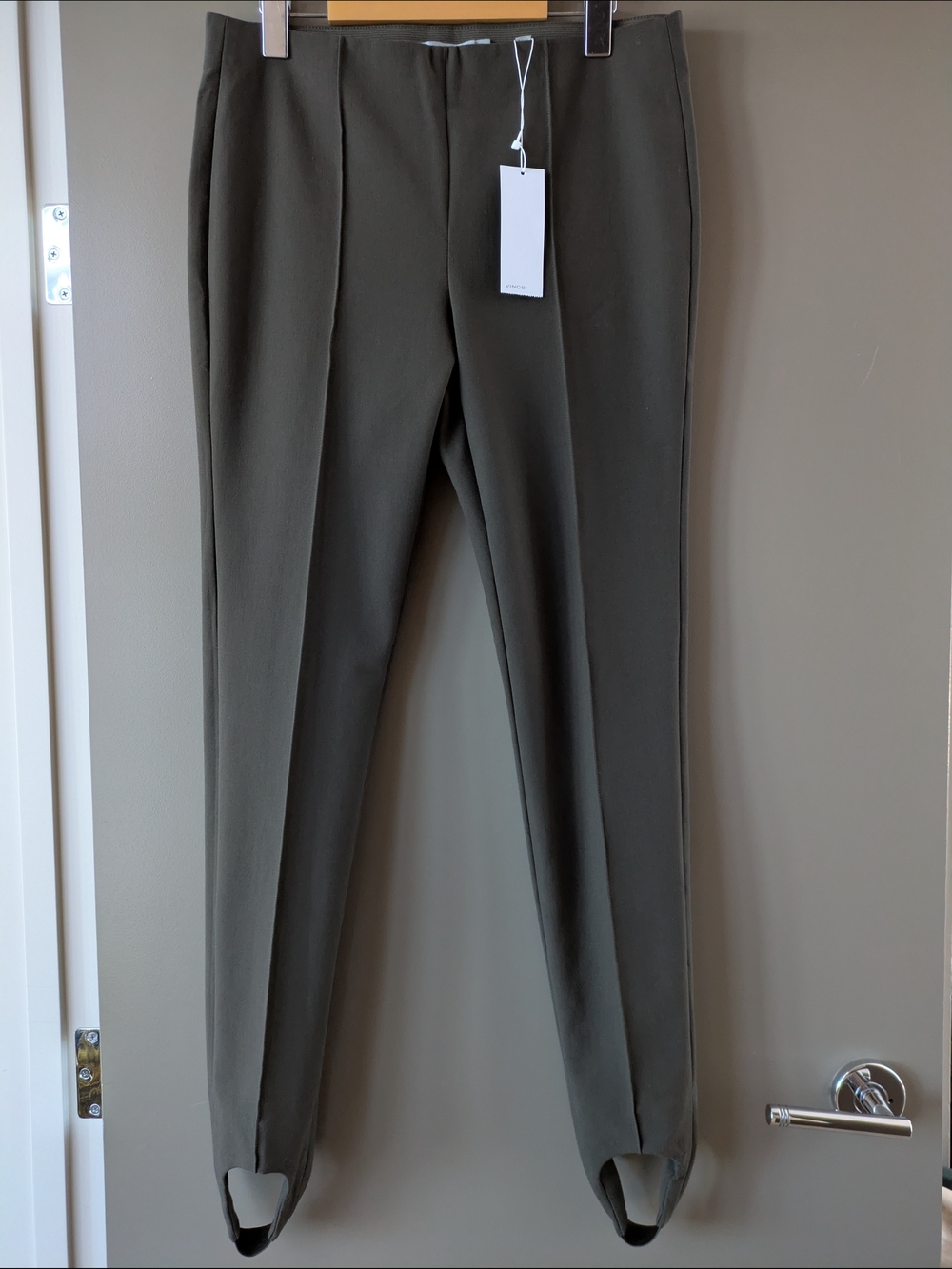 Vince Brown Stirrup Pants Front Crease Mid Rise Minimalist Office Chic Medium